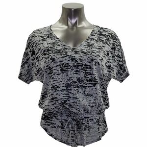 CLOUD Nine Gray & Black Static Print Short Dolman Sleeve Tie Waist Blouse